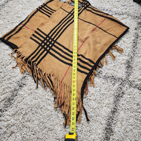 NWT Kimberly.e Knit Poncho One Size Fits Most - Picture 5 of 5